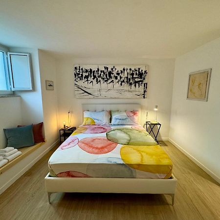 Residenza D'Artista Al Duomo1 Hotel Салерно Екстериор снимка