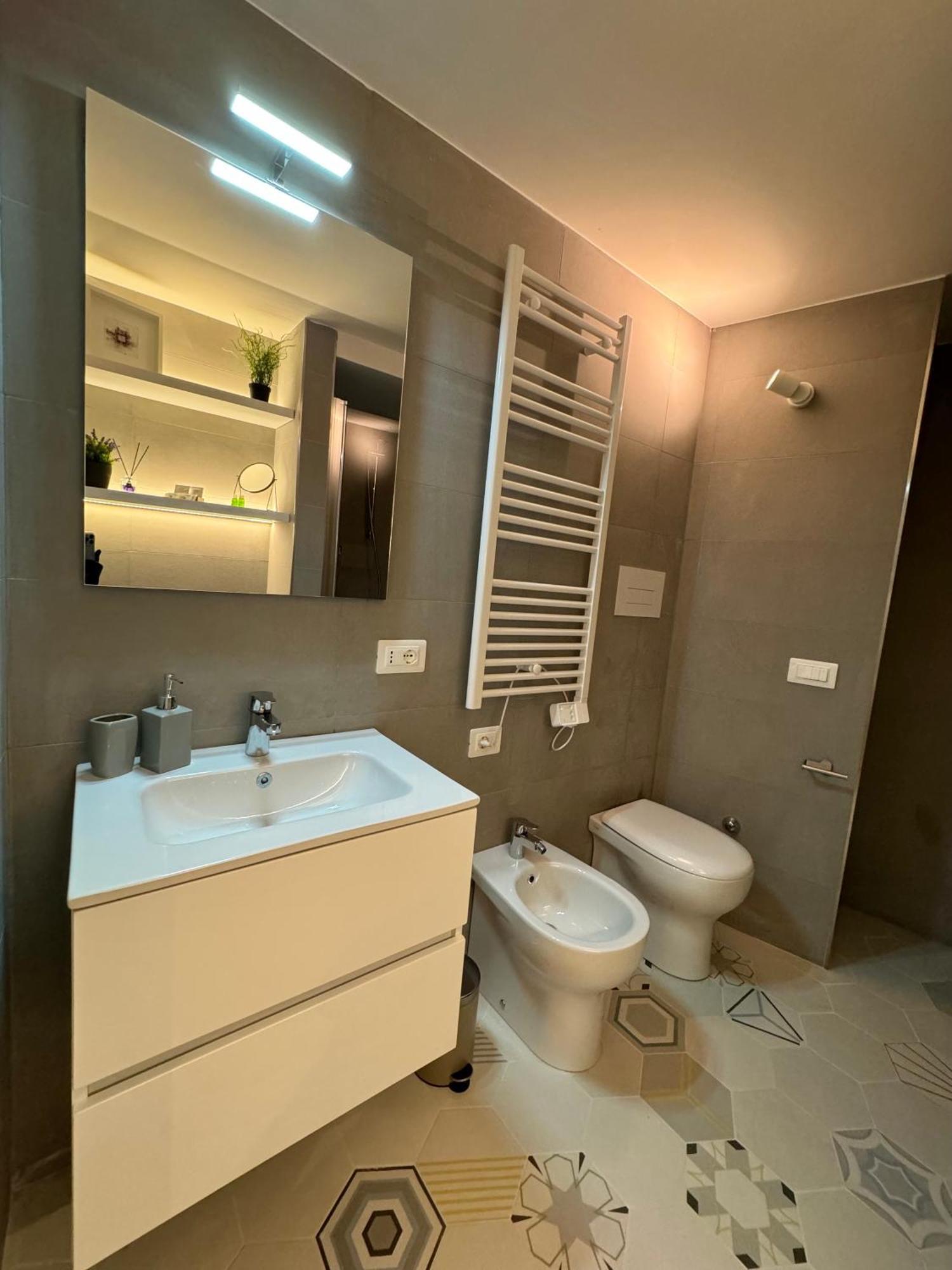 Residenza D'Artista Al Duomo1 Hotel Салерно Екстериор снимка
