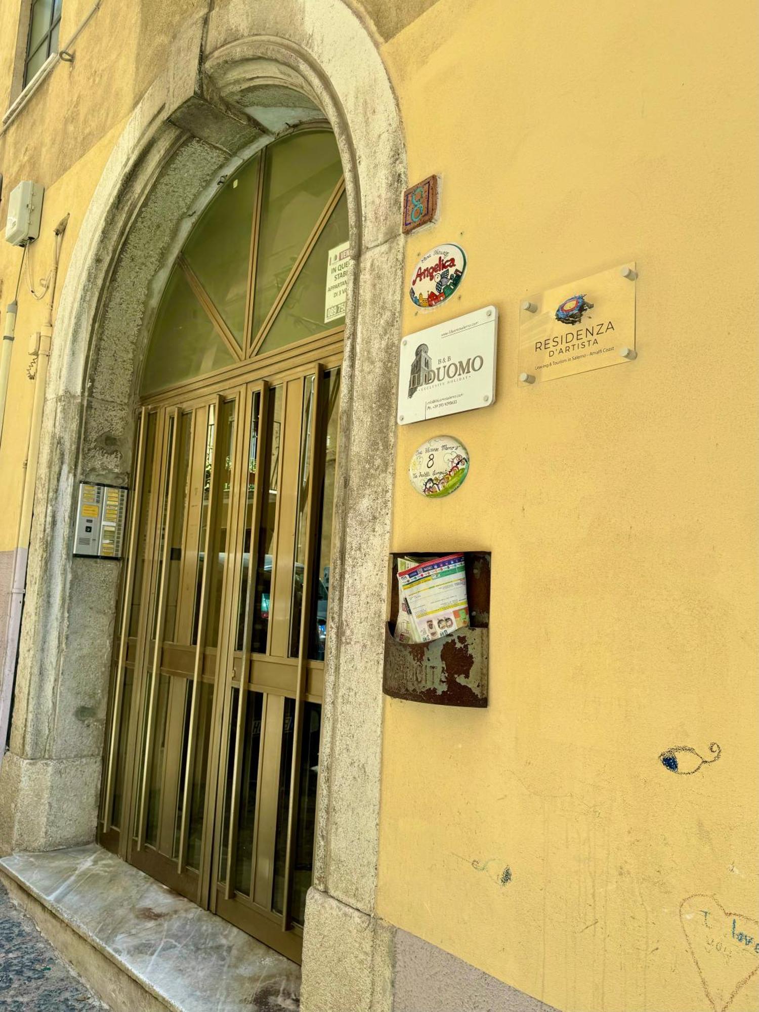 Residenza D'Artista Al Duomo1 Hotel Салерно Екстериор снимка
