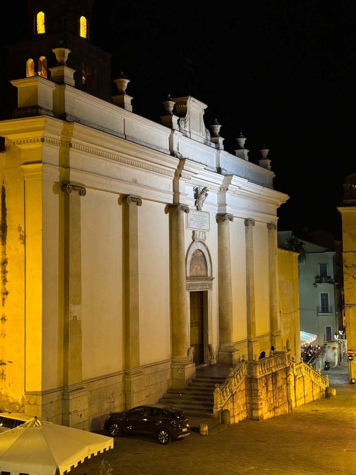 Residenza D'Artista Al Duomo1 Hotel Салерно Екстериор снимка